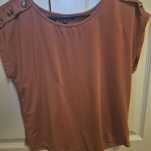 Casual Rust Button-Shoulder Tee